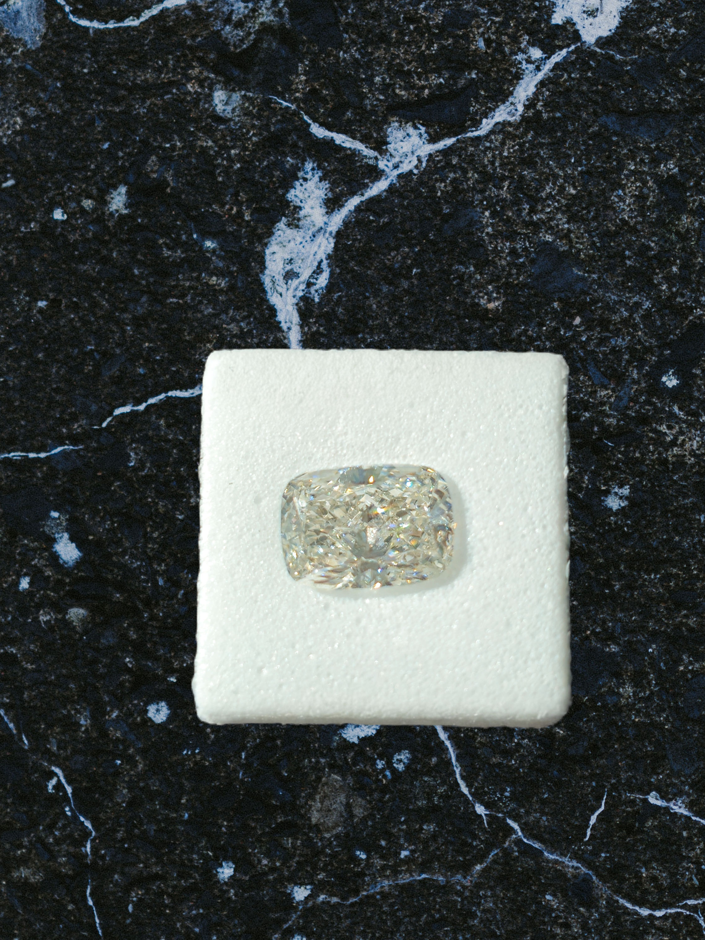 4.90 CUSHION BRILLIANT F VS1