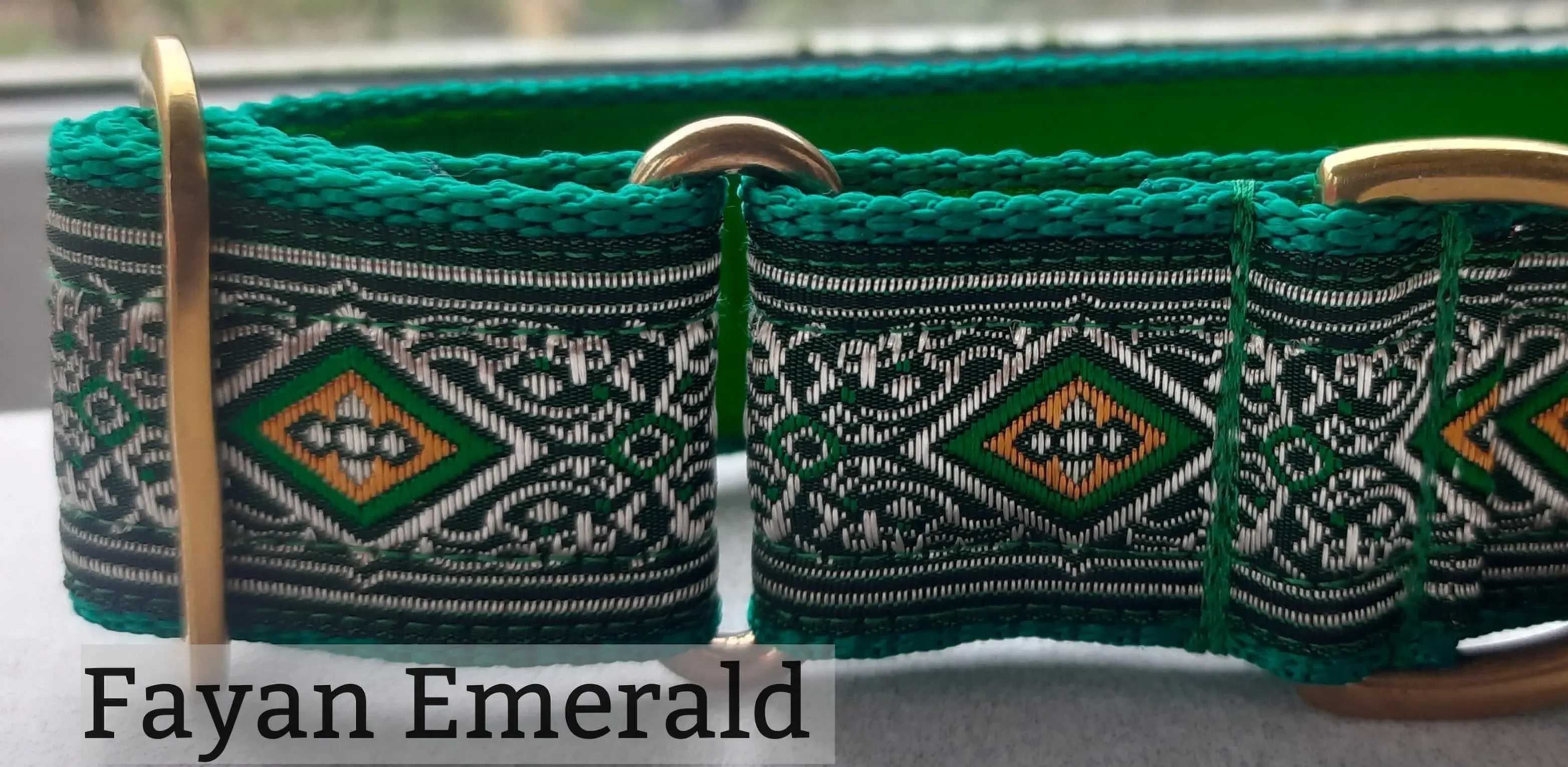 Kitsch Martingale Collar - Fayan Emerald