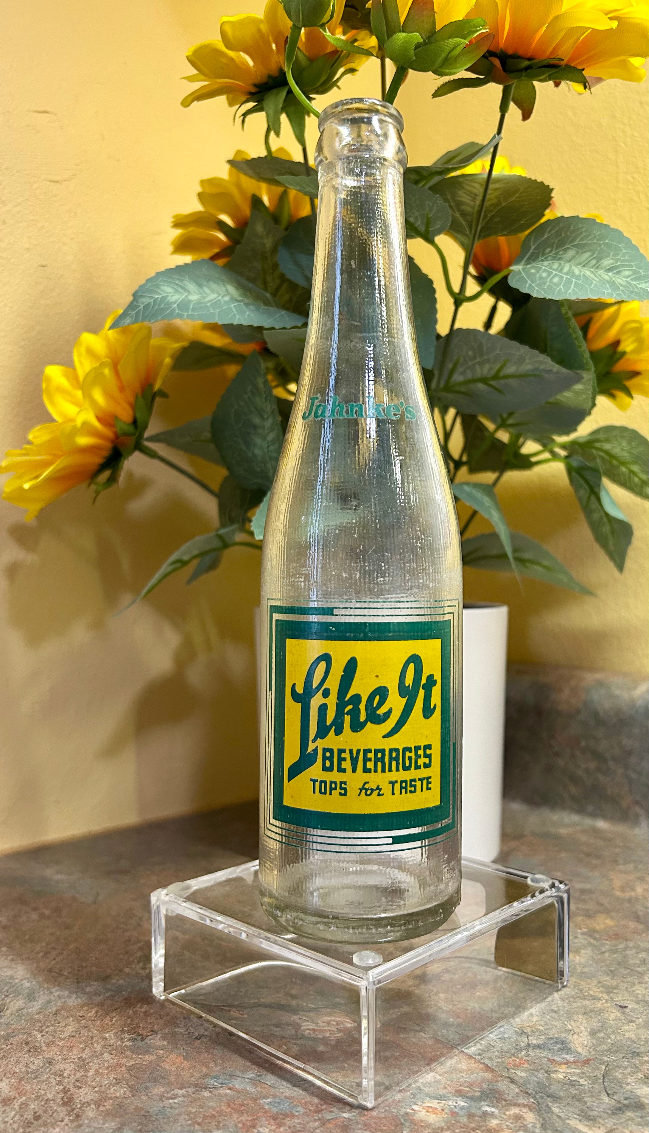 Iconic Jahnke's Like It Beverages Tops for Taste Glass Bottle