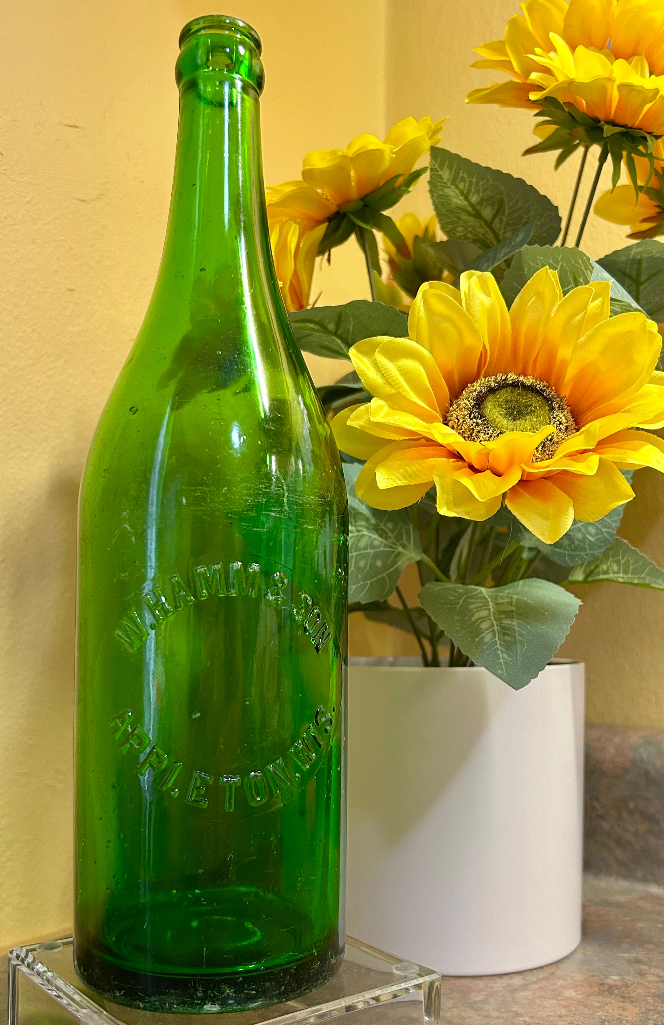 Gorgeous W. Hamm & Son Appleton, Wisconsin Green Glass Bottle
