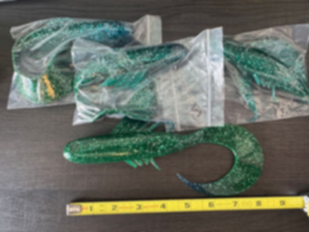 (4) 8” Glitter Green Minnows w/ Tails: Plastics