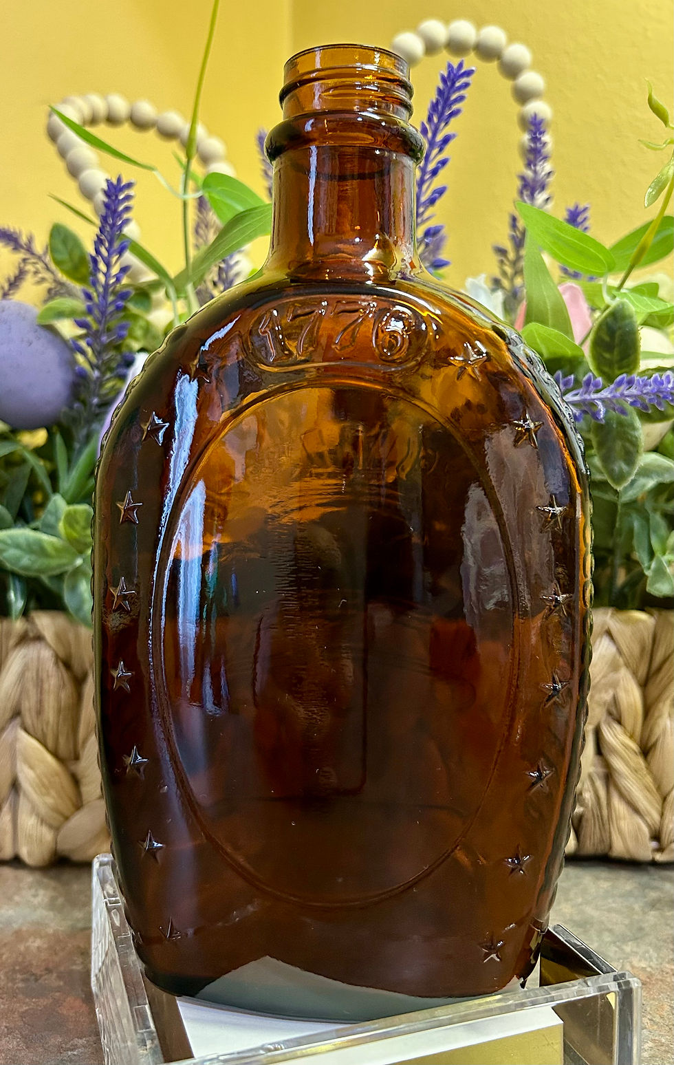 Thumbnail: Beautiful Vintage 1976 Bicentennial Log Cabin Syrup Glass Bottle w Liberty Bell