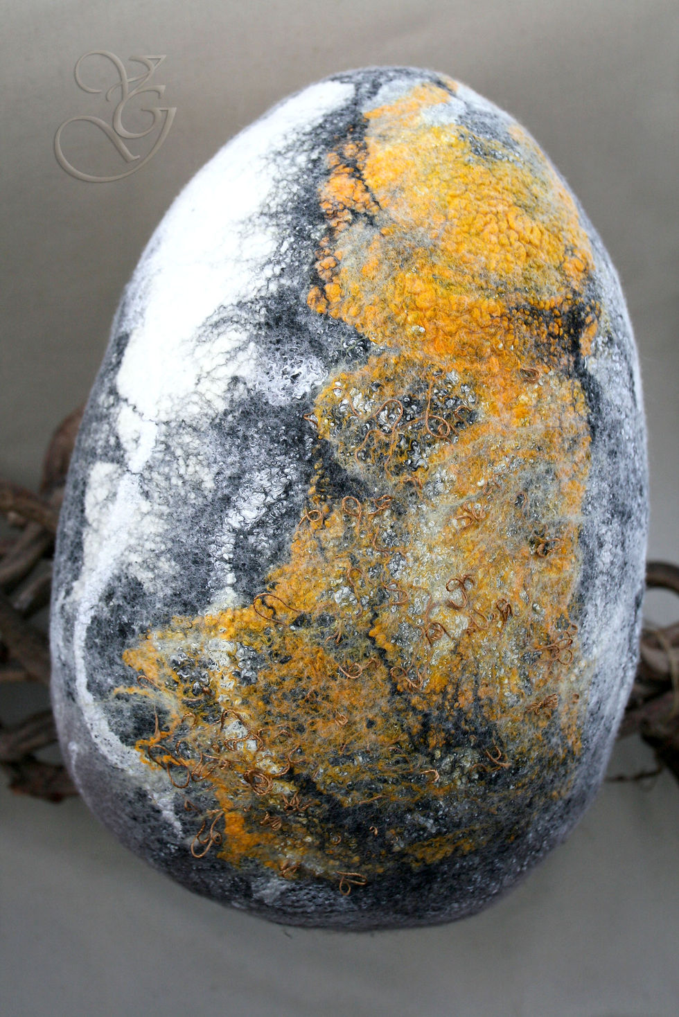 Thumbnail: 100% Merino Wool & Other Fibres Medium Size Egg