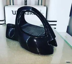 lissage de pièce imprimer en 3D-ABS-rendu lisse-noir-solide-étanche