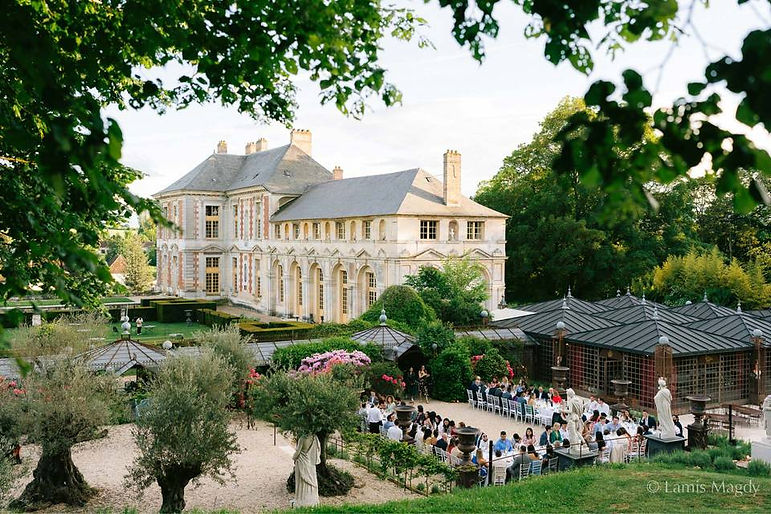 vallery-chateau-et-terasses.jpeg
