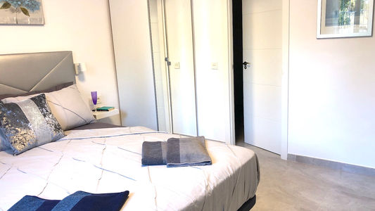 Bedroom 1 – large double with en-suite bathroom. Spacious bedroom, overlooking the pool.