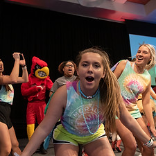 raiseRED Dancers on stage