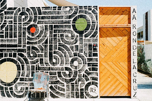 Legno e mattoni Street Art