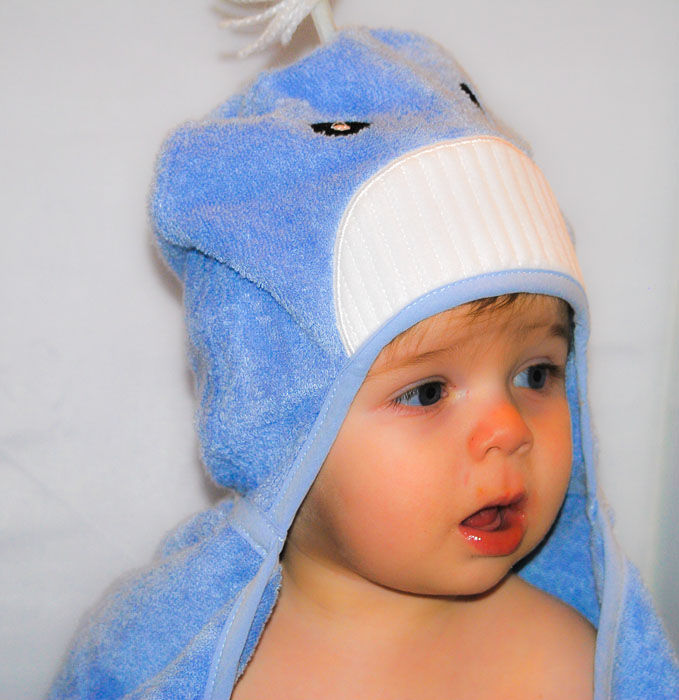 Thumbnail: Bamboo Rayon Whale Hooded Turkish Towel: Baby