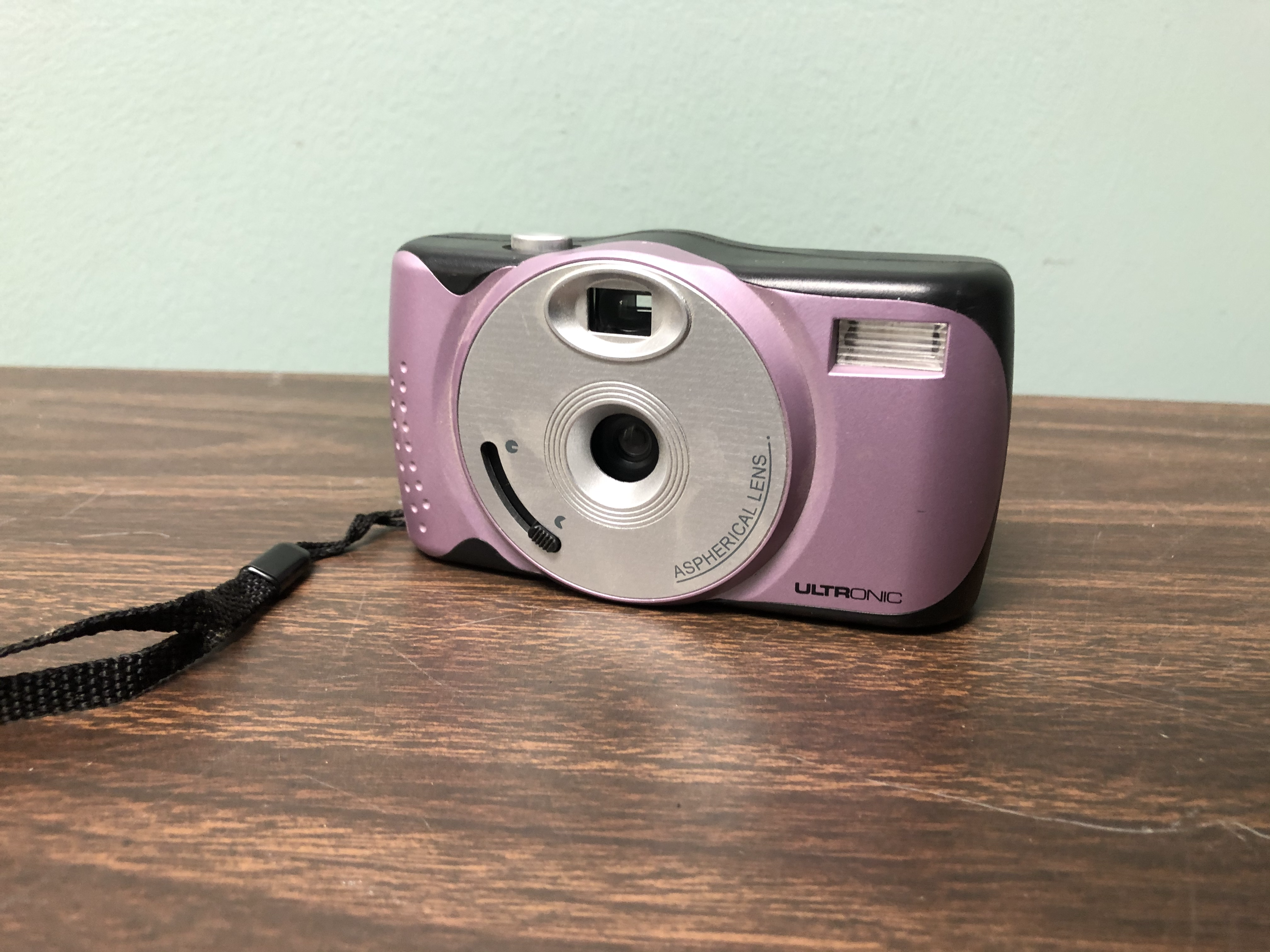 Ultronic 35mm Camera (nonfunctional)