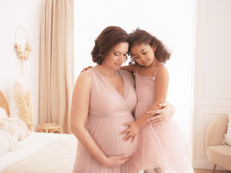 Die perfekte Vorbereitung auf dein Babybauchshooting: So setzt du deinen Bauch ideal in Szene