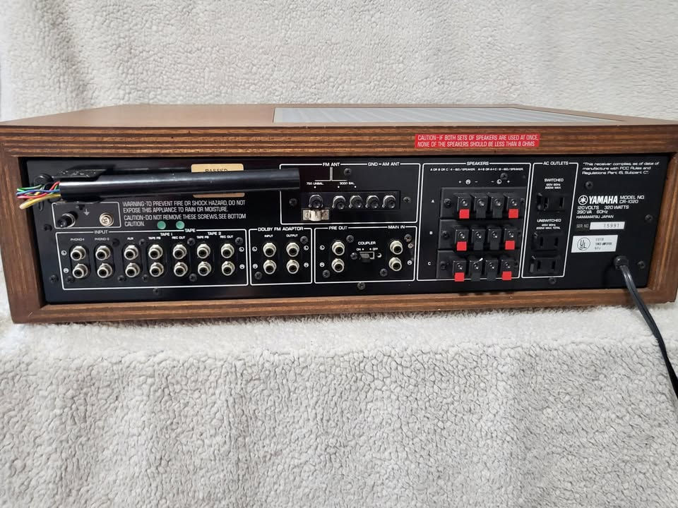 Thumbnail: Yamaha CR-1020 Natural Sound Stereo Receiver