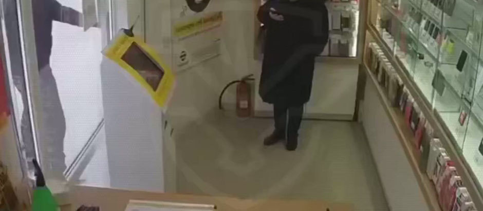 Ukrainian 59th Assault Brigade's UAS Battalion struck several Russian soldiers in the Pokrovsk direction.