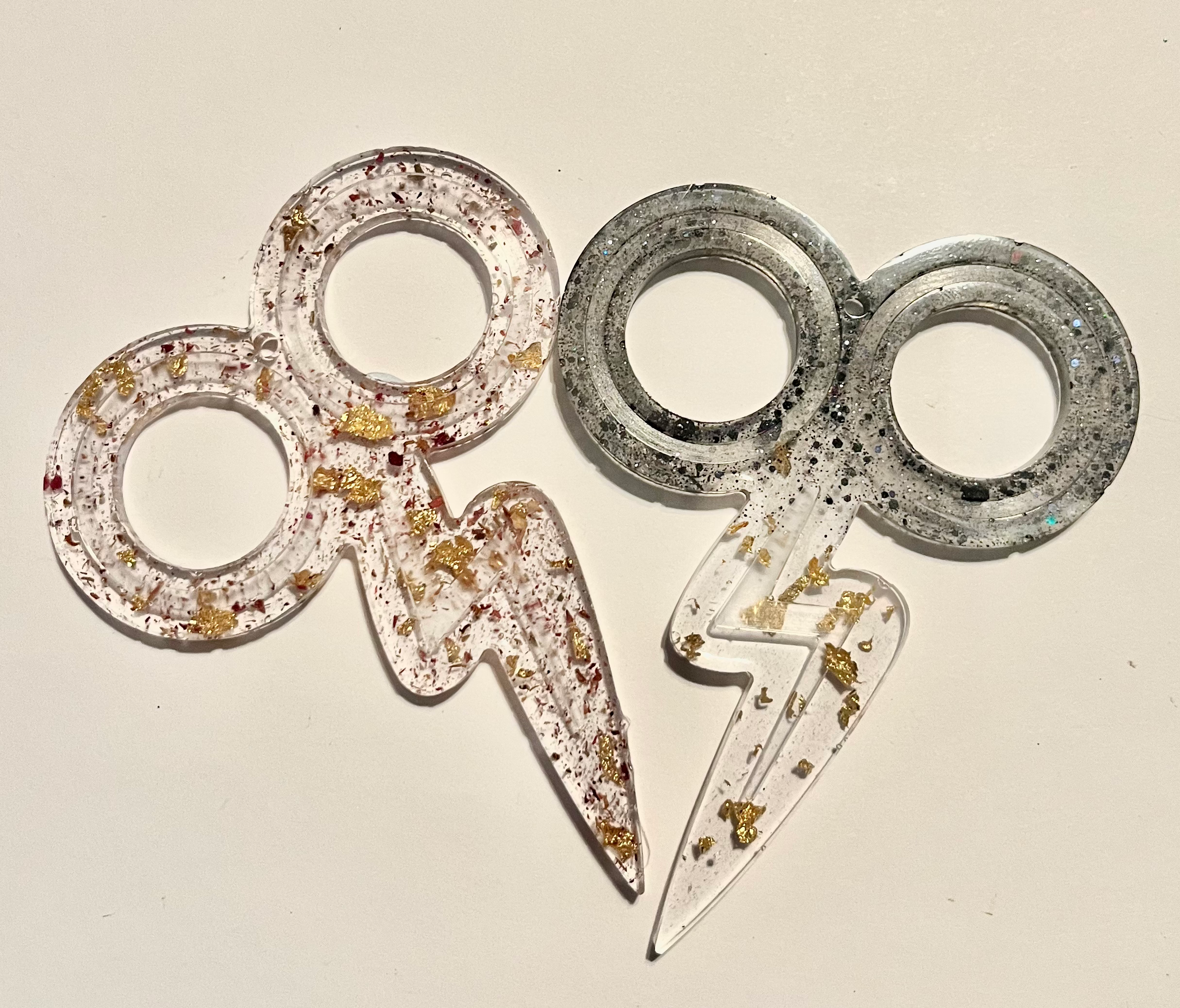 Lightning bolt self defense resin keychain