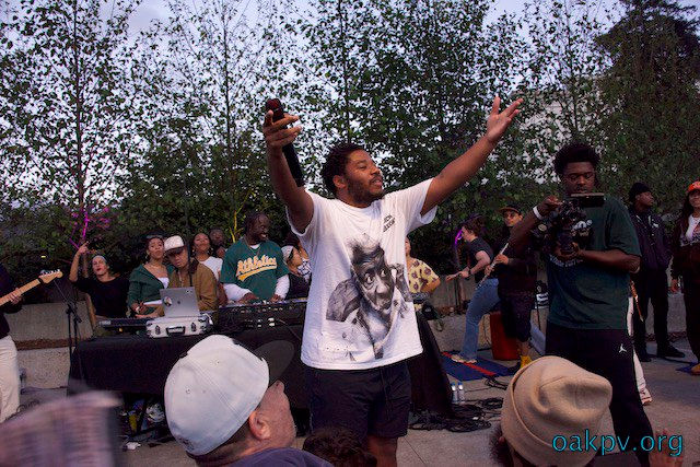 The Oakland Life: LaRussell Visits The OMCA