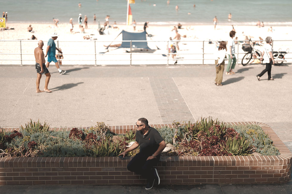 Professional Sydney buyer’s agent discussing property options with clients in an Eastern Suburbs home, representing Pacific Property Buyers’ expertise in off-market opportunities and A-grade properties across Sydney’s East, Inner West, and South.