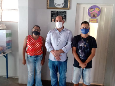 Renato Brandão visita escolas da área central de Juazeiro