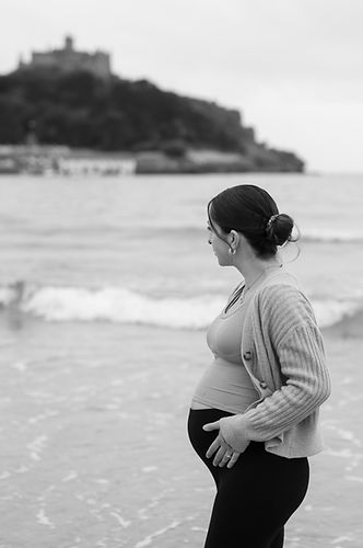 Pregnancy Portraits in Cornwall