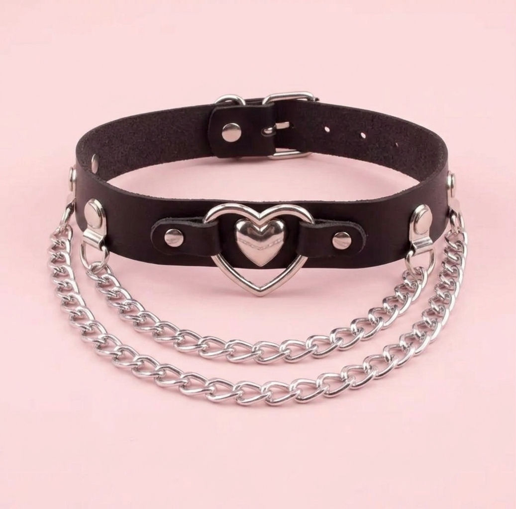 Chokers de Cuero con Cadenas y Detalles de Corazón - Gargantilla Gotica Goth