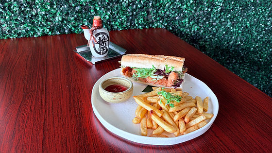 KUFFO Pesto crispy chicken sandwich