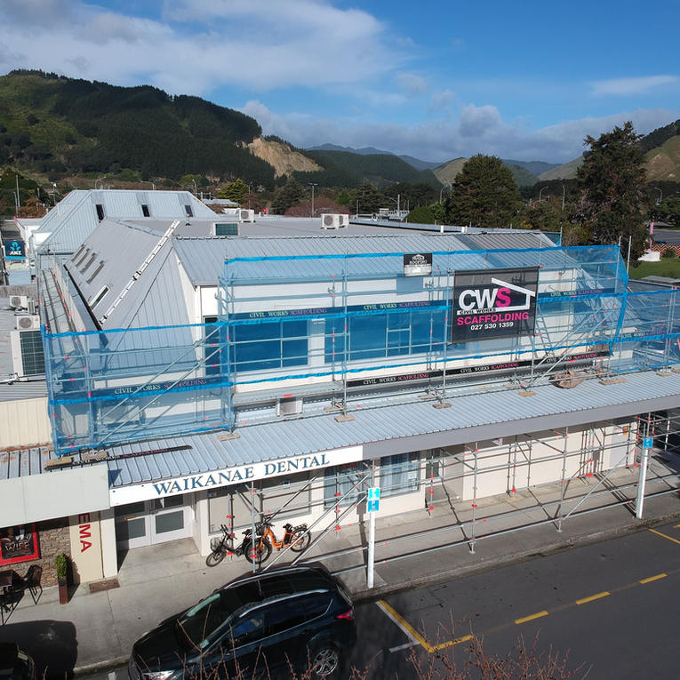 Scaffold and Scrimmy at Waikanae Shopping Centre