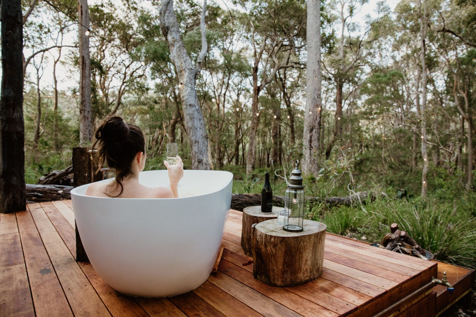 Karridale Cottages Margaret River Outdoor Bath Experience_045.jpg