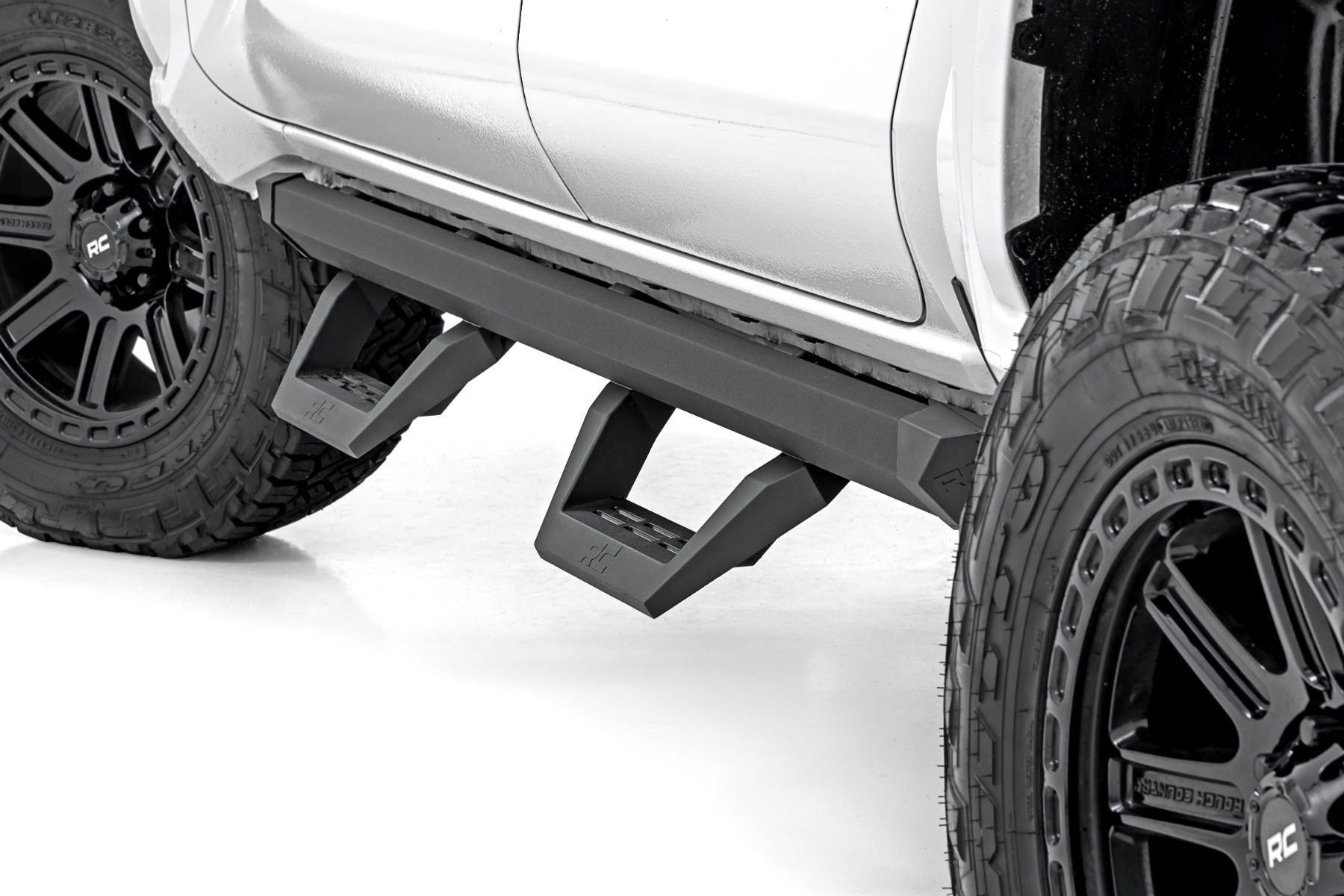 SRX2 Adjustable Aluminum Steps - Double Cab