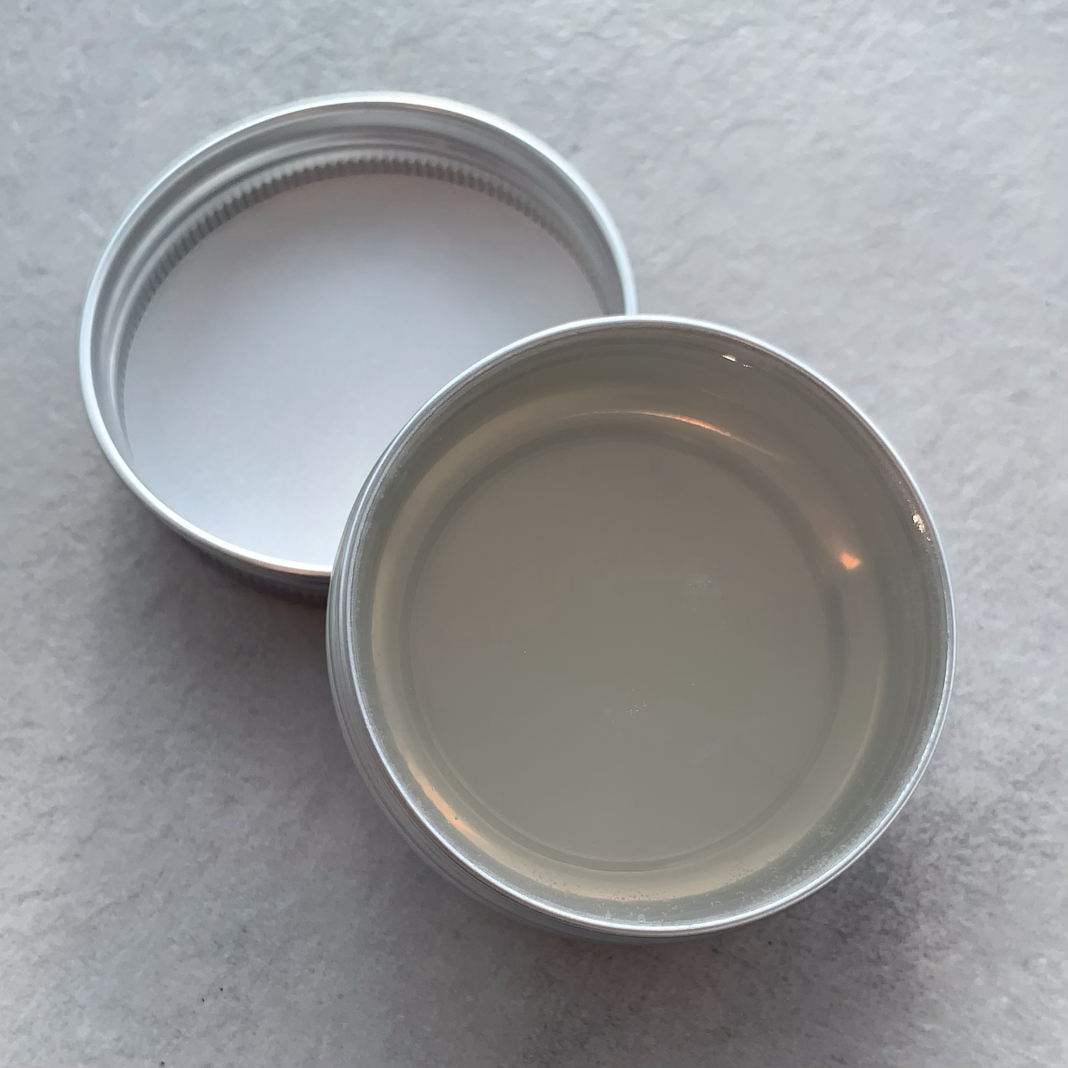 32 x 30g BrowSoap in silver aluminium tin