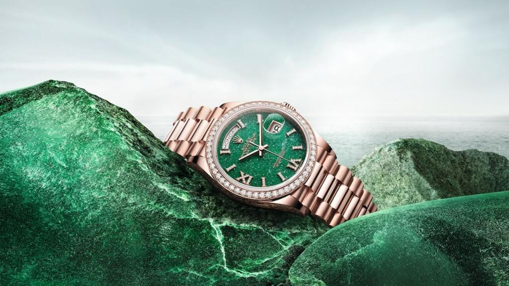 Lux Watch