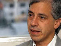 Cátedra en economía