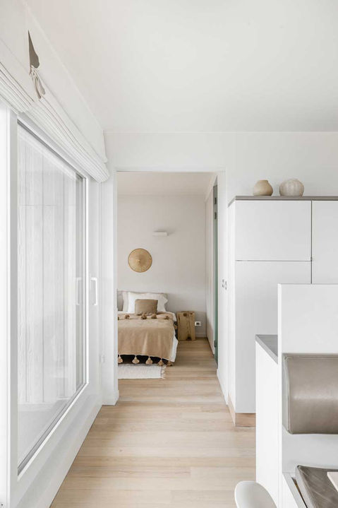 The fully fitted kitchen and master bedroom look out over the sea.