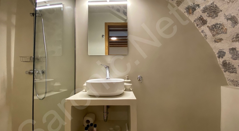 2 or 3 bedroom house for sale, hydra island greece, fully furnished, in perfect condition.