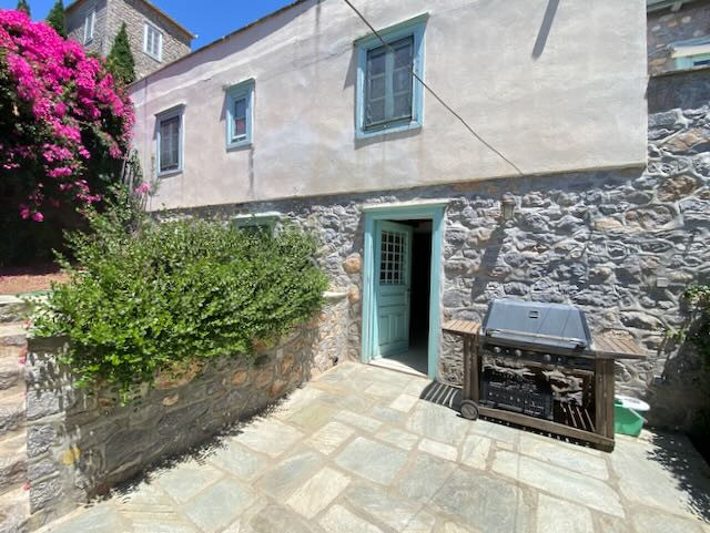 3 bedroom large house for sale hydra island greece