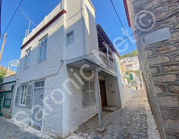 1855 House, Hydra