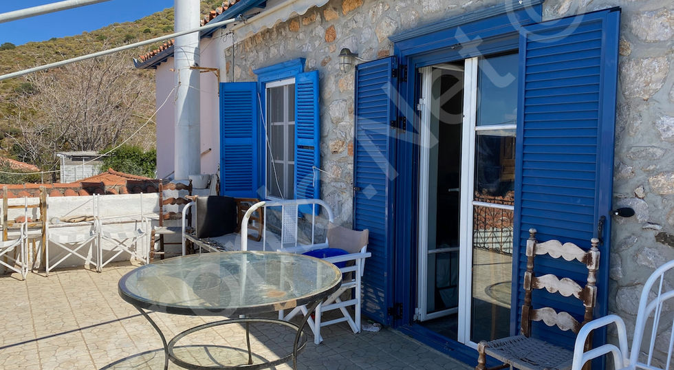 commercial real estate, taverna and accommodation for sale on hydra island greece