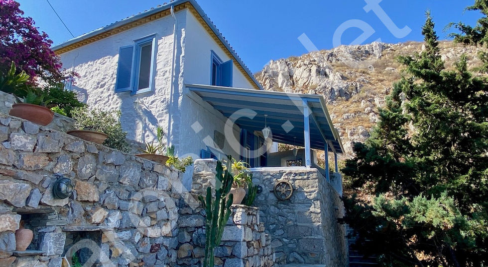 sea front, 3 bedroom house for sale on hydra island greece
