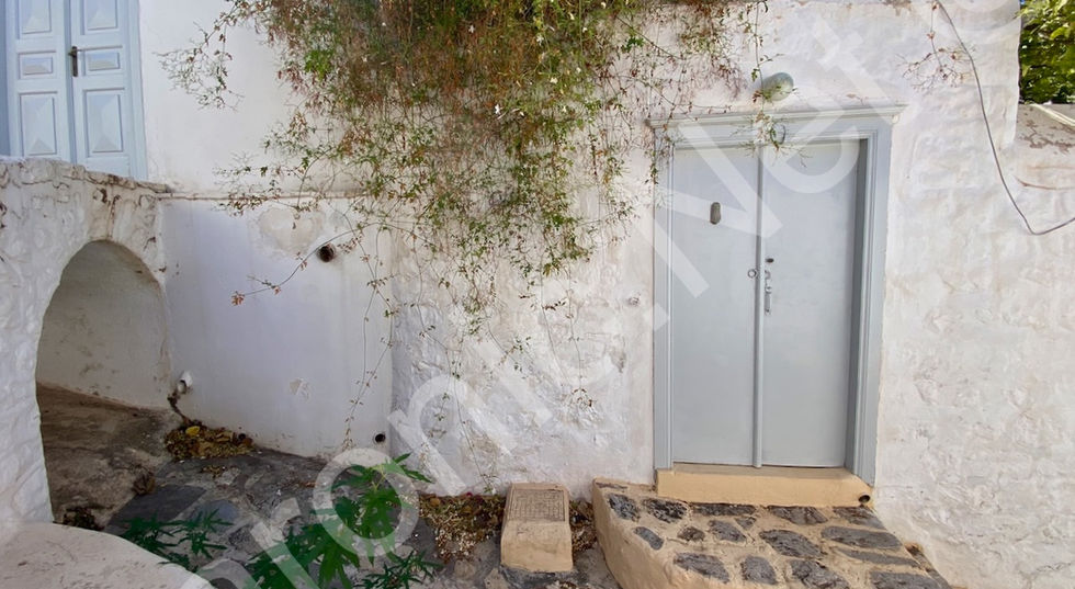 1923 country home with 2 or 3 bedrooms for sale with lots of character on hydra island greece