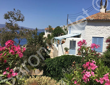 Cliffhanger House, Hydra