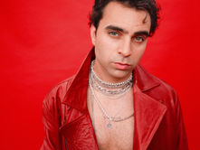 Cem Pilevneli’den yeni tarz