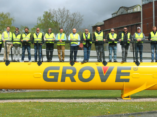 Des États-Unis à l’Allemagne : Ring Power Crane et ses clients visitent l’usine de Grove