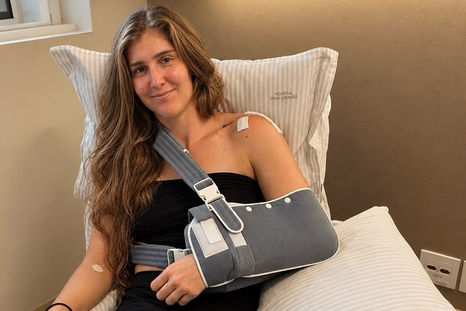 Bia Haddad opera o ombro esquerdo e inicia recuperação