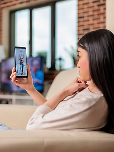 asian-woman-telemedicine-online-video-consultation-medical-online-consulting-therapist-fam