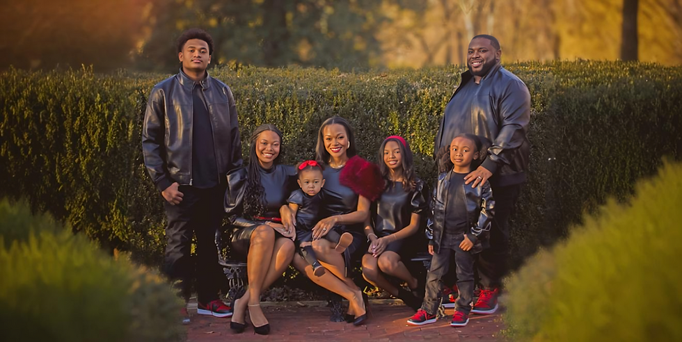 freepik__expand__46452 (1).png