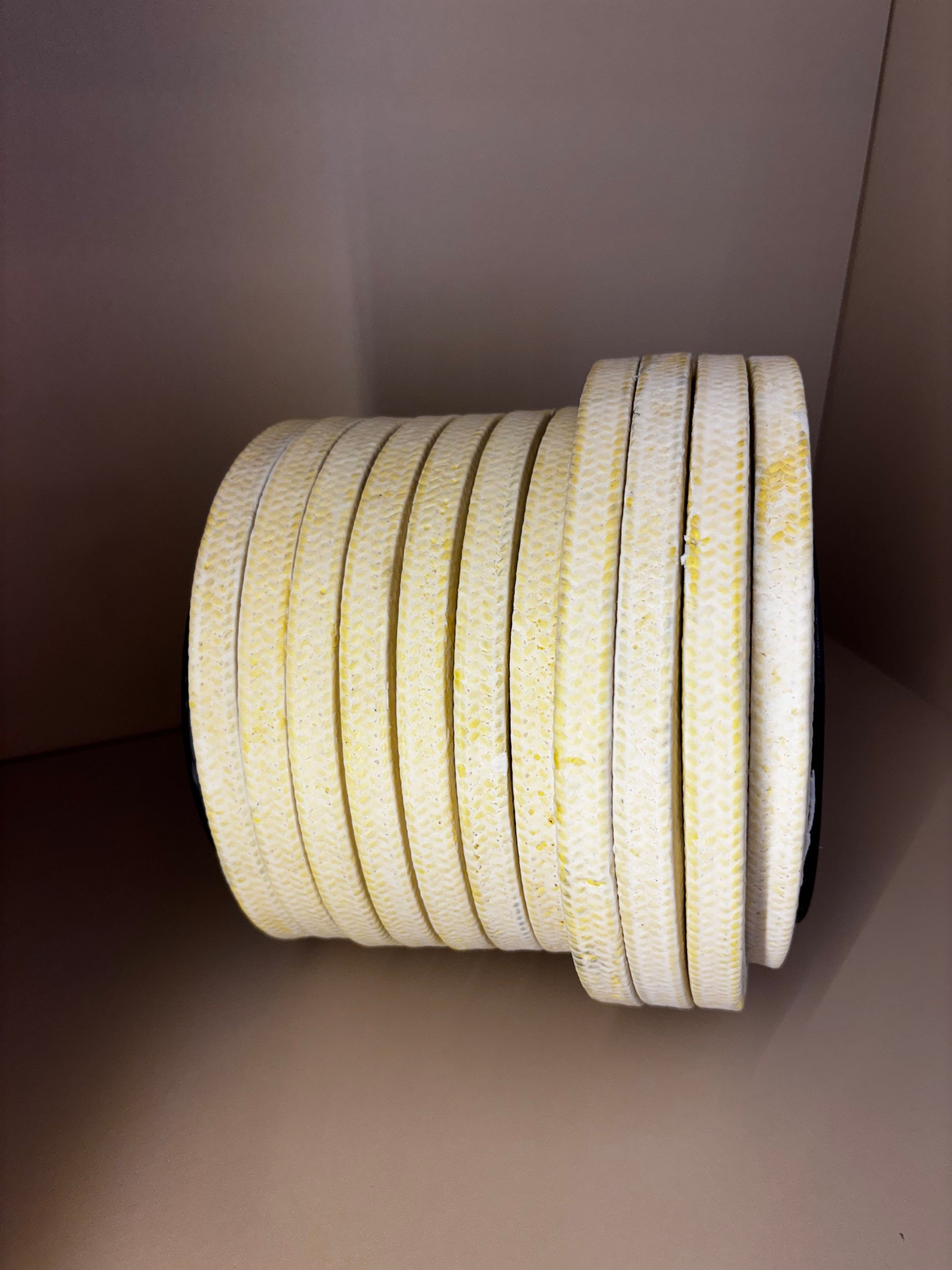 Gaxeta de Aramida Cardada com Dispersão de Ptfe