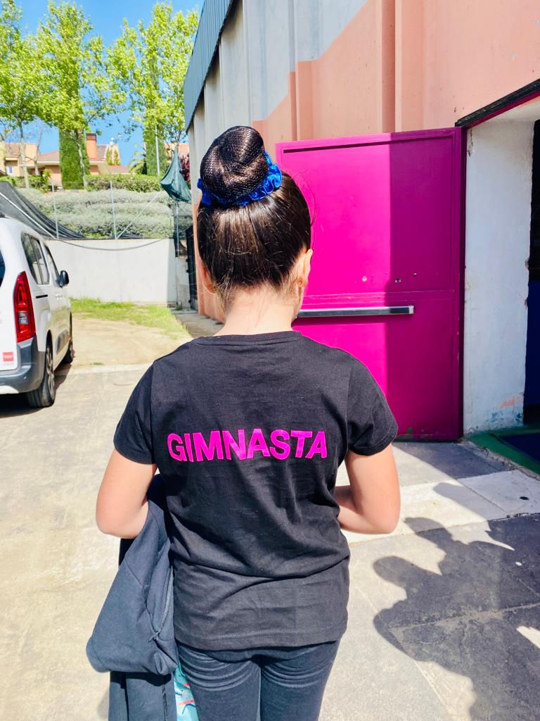 Camiseta negra gimnasta