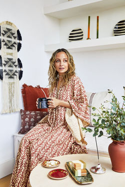 nicole-richie-house-of-harlow-1960-etsy-collection-1621615307