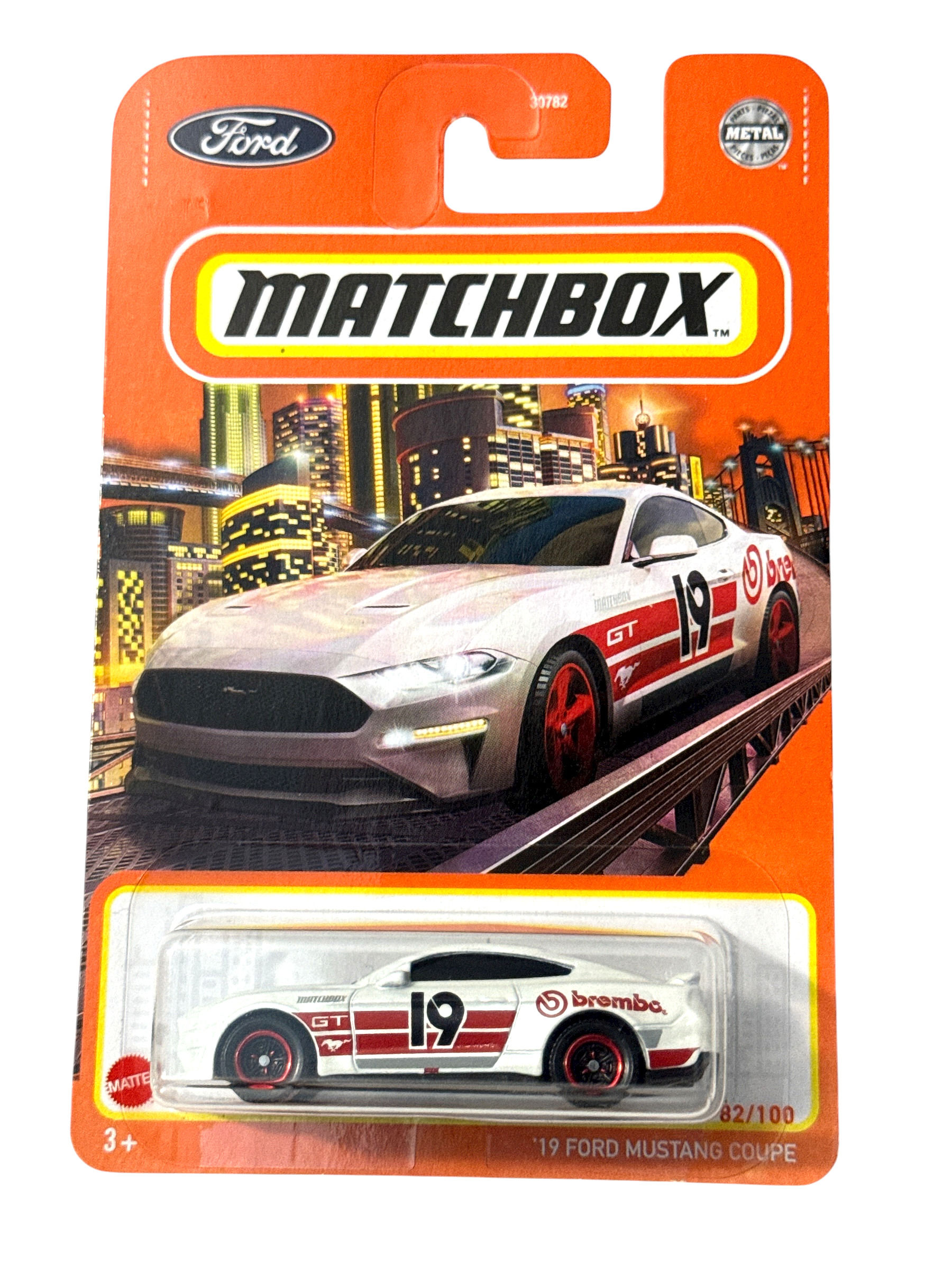 Matchbox ‘19 Ford Mustang Coupe White Brembo 82/100 New.