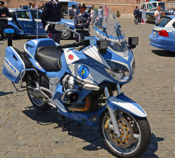 GV guzzi police 02 roma.png