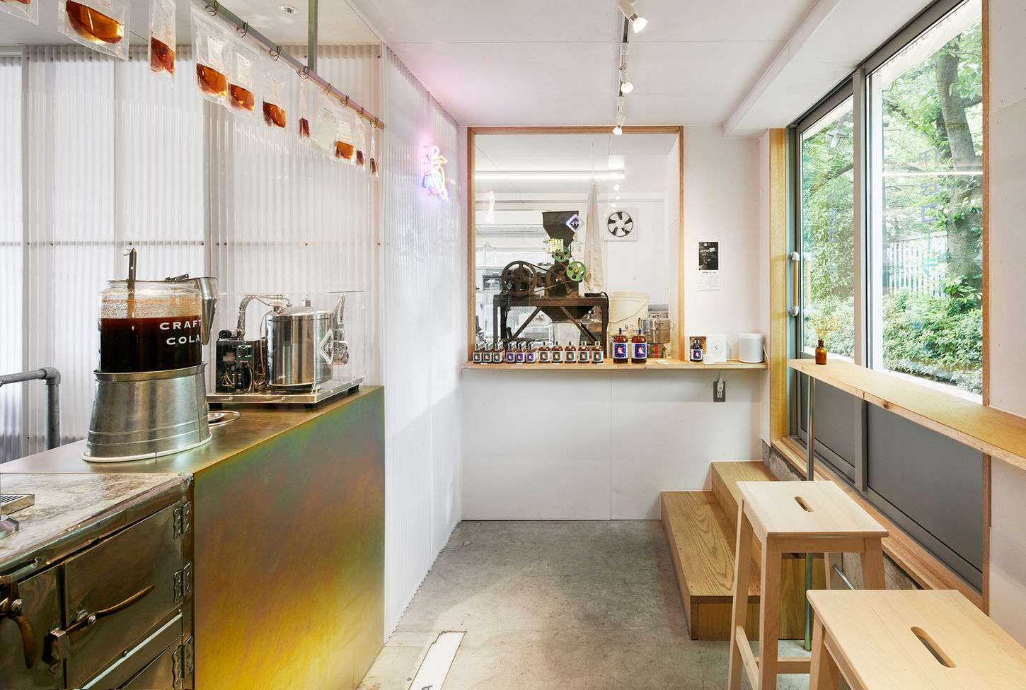 伊良コーラ総本店下落合  |  IYOSHI COLA Grand Store Shimo-Ochiai | ARIWRKS | アリワークス