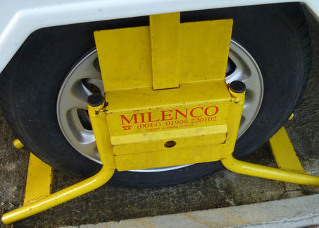 Blog 13 How do I fit and remove my Milenco Wheelclamp?